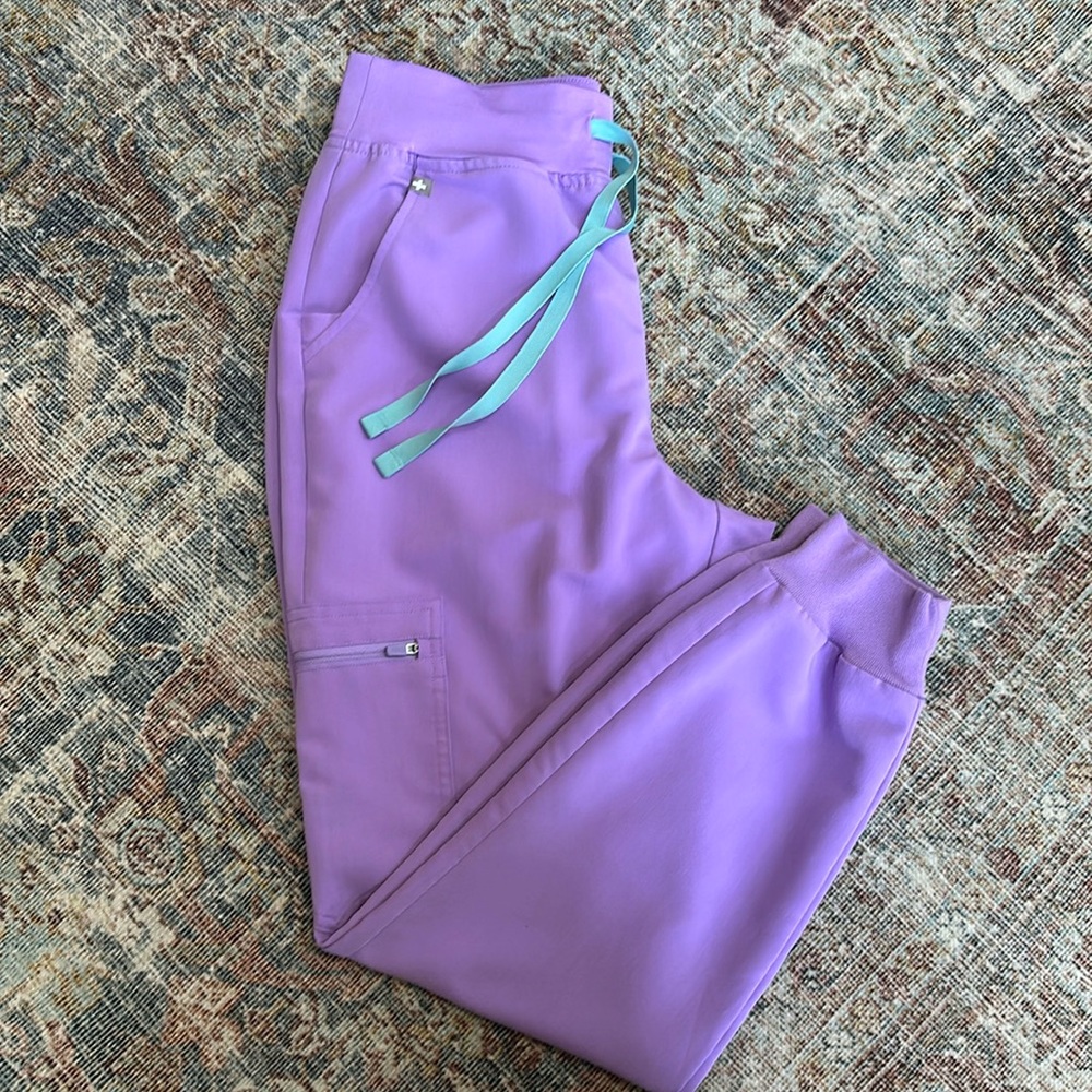 Figs scrub joggers. Size small petite. Normal wear. No stains.